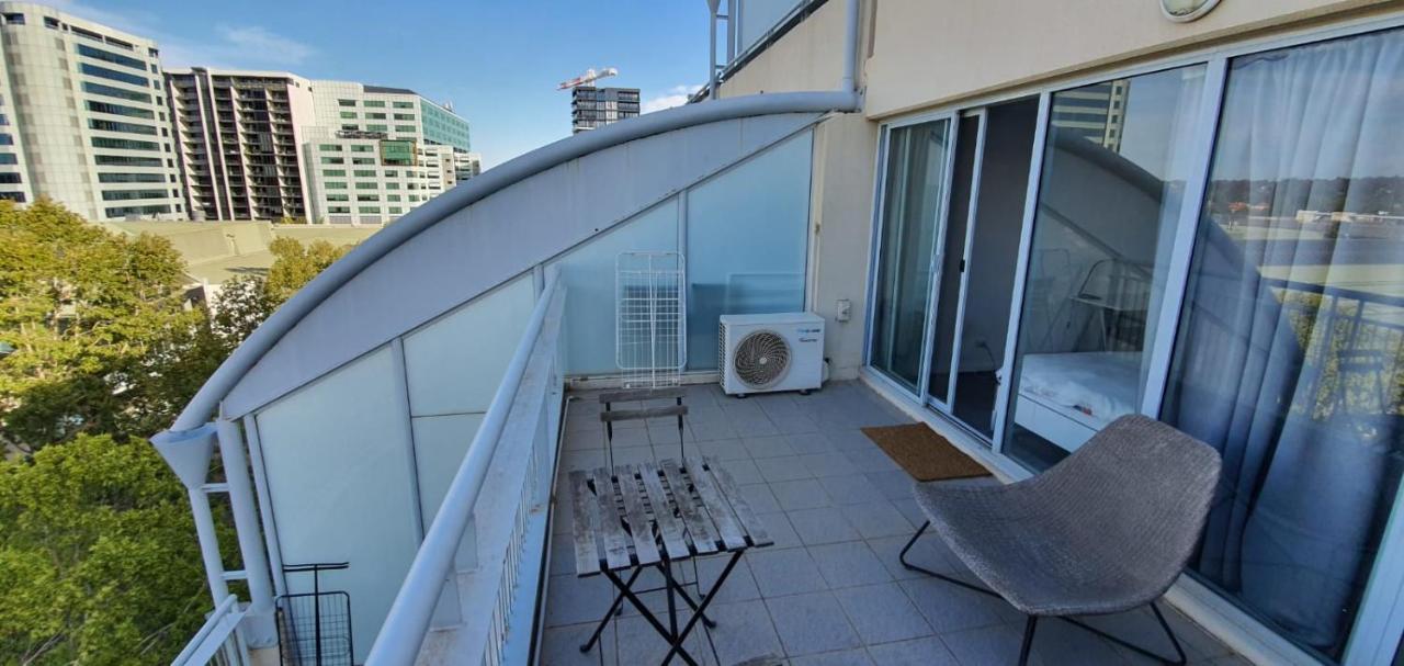 Dana-cozy Private In Shared Apt-rm 2 *